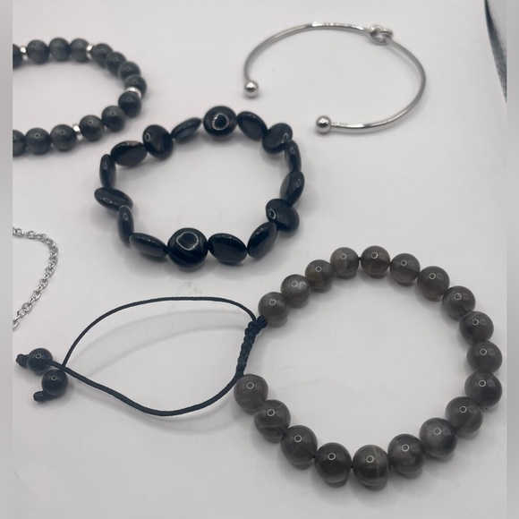 This stackable 5 bracelet set w 3 beaded 2 silver. One is adjustable 2 stretch. - Picture 4 of 11